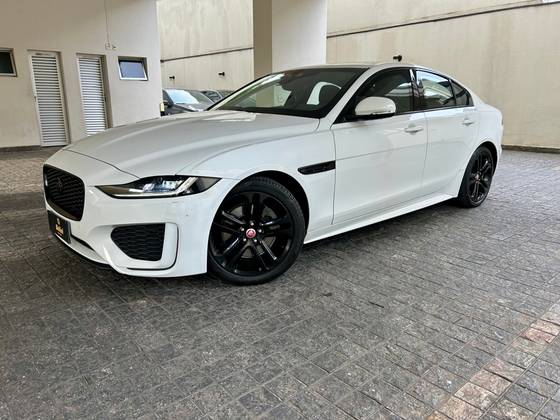 JAGUAR XE 2.0 16V INGENIUM P250 GASOLINA R-DYNAMIC S 4P AUTOMÁTICO JAGUAR XE 2.0 16V INGENIUM P250 GASOLINA R-DYNAMIC S 4P AUTOMÁTICO